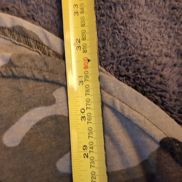 Pacsun| Green Camo Print Distressed Short Sleeve Crew Neck T-shirt Long Fit - Picture 10 of 14